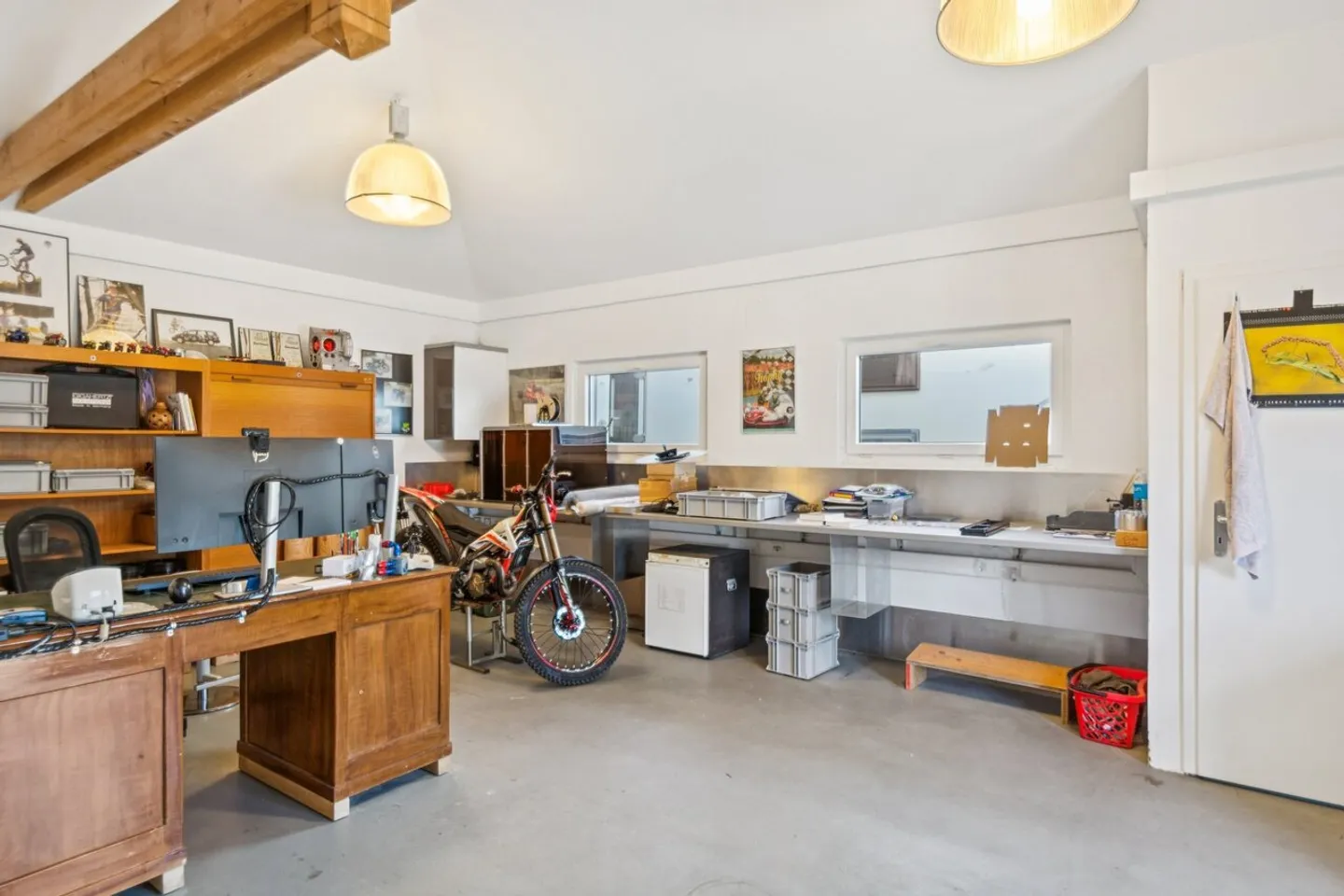 Excellente opportunité, maison à terminer, grand potentiel - Photo 2 sur 13