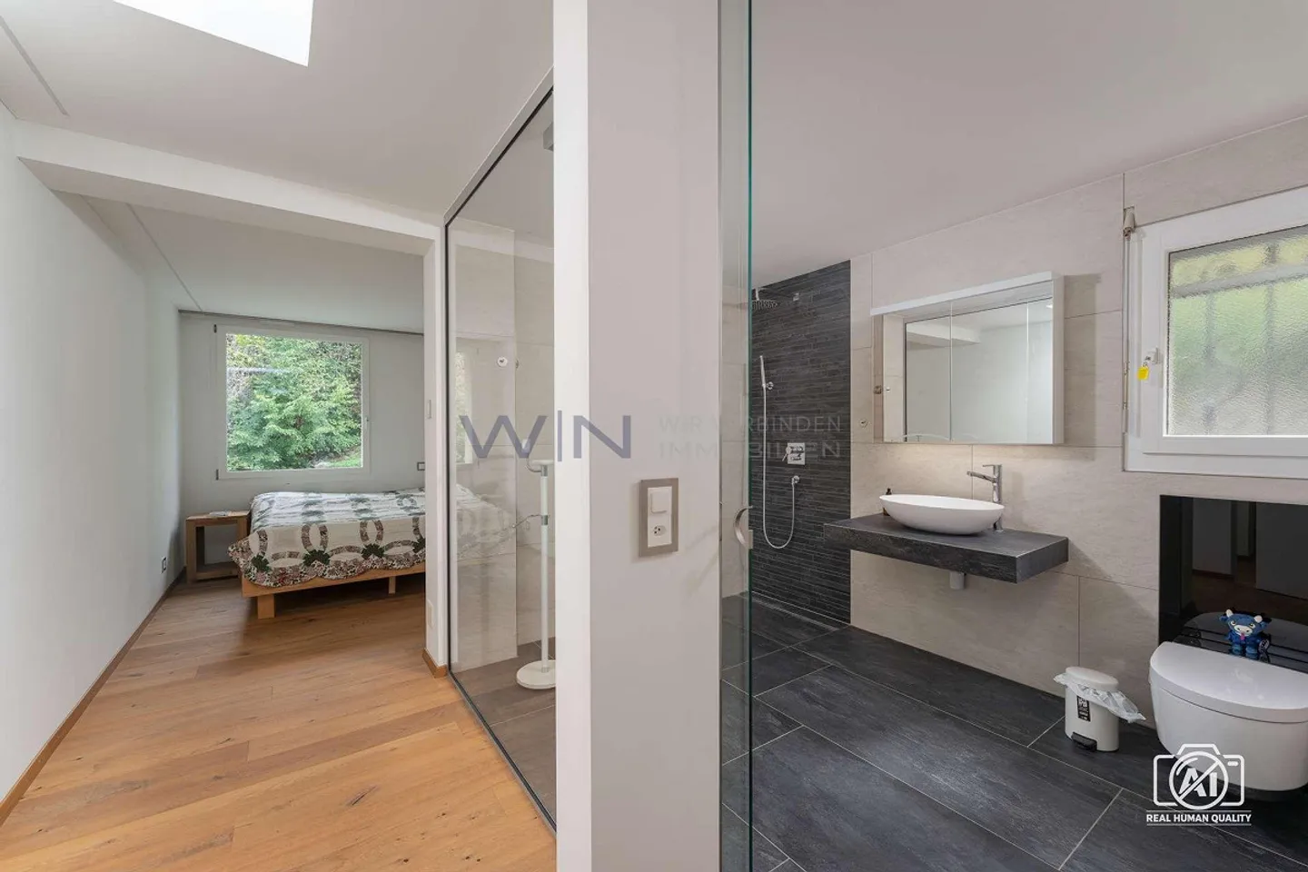 Attic terrace apartment with panoramic lake view - Photo 10 of 10