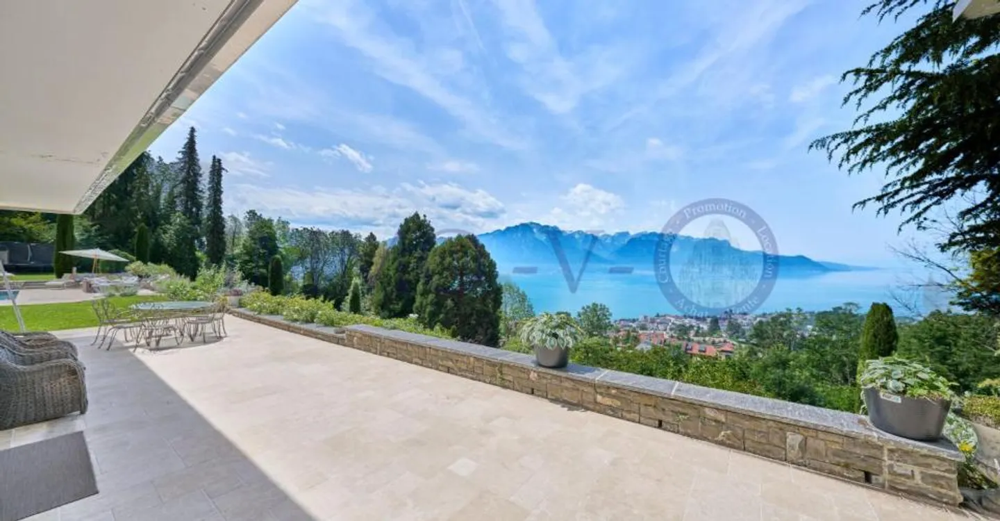 DI PRESTIGIO CON PISCINA E VISTA PANORAMICA - ARREDATO - Foto 4 di 13