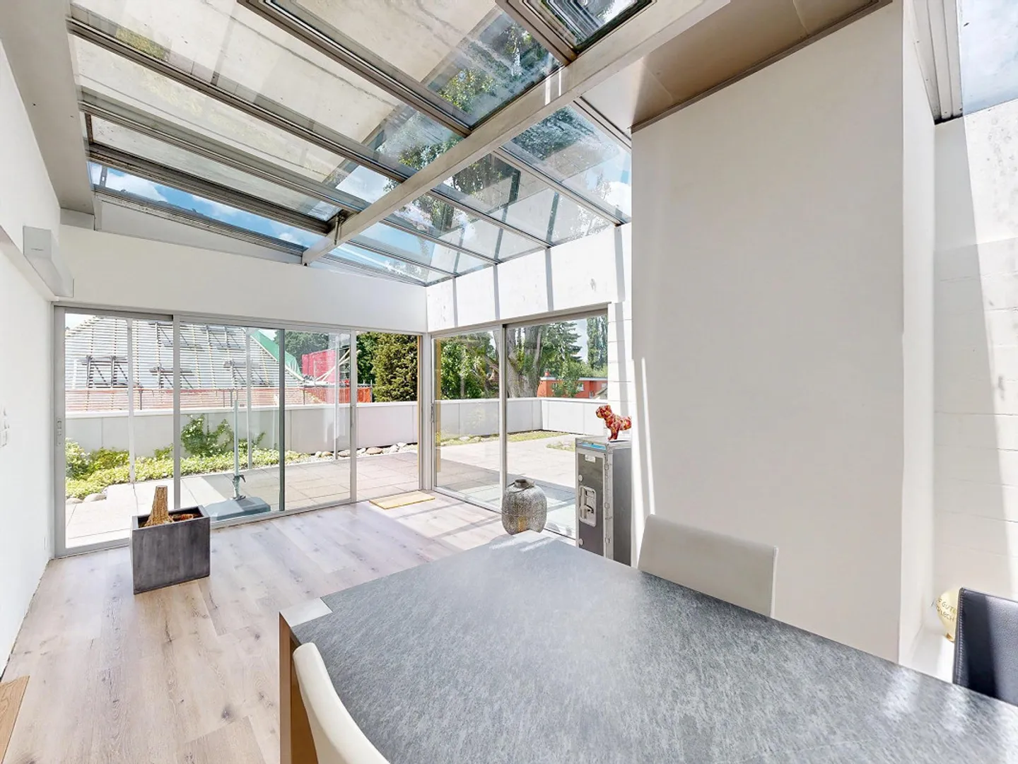 Maisonette - Attic apartment with large roof terrace and pool area - Photo 8 of 19
