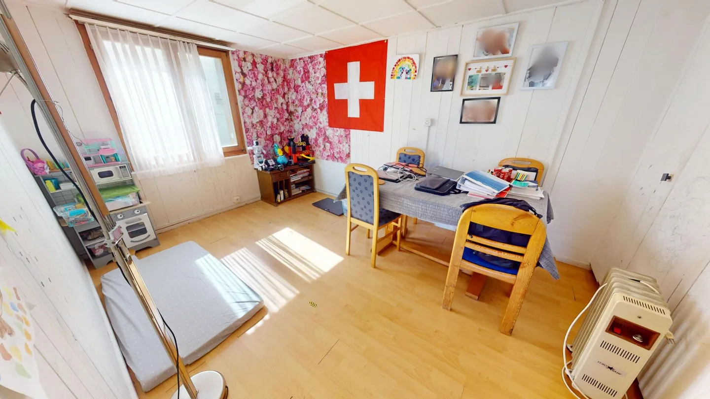 Casa bifamiliare 4½ locali in posizione centrale - Foto 10 di 17