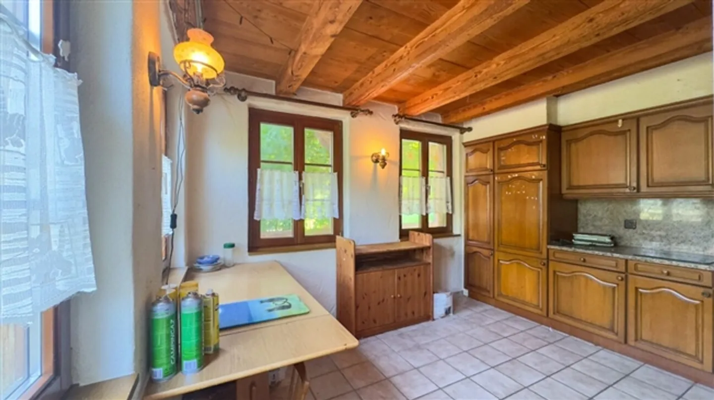 Attractive Half House in a Quiet Location - Photo 9 of 15