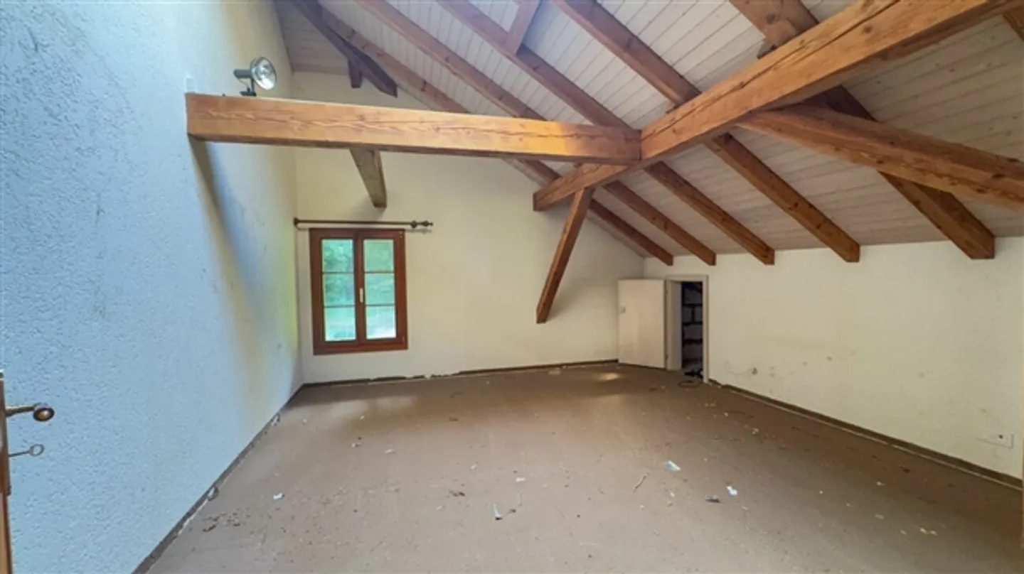 Attractive Half House in a Quiet Location - Photo 13 of 15