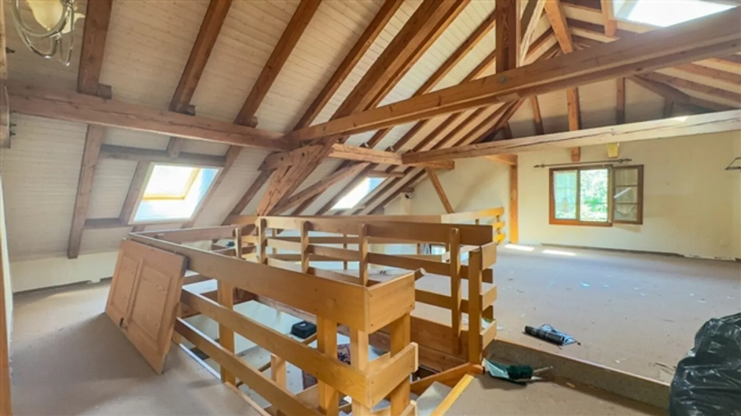 Attractive Half House in a Quiet Location - Photo 12 of 15