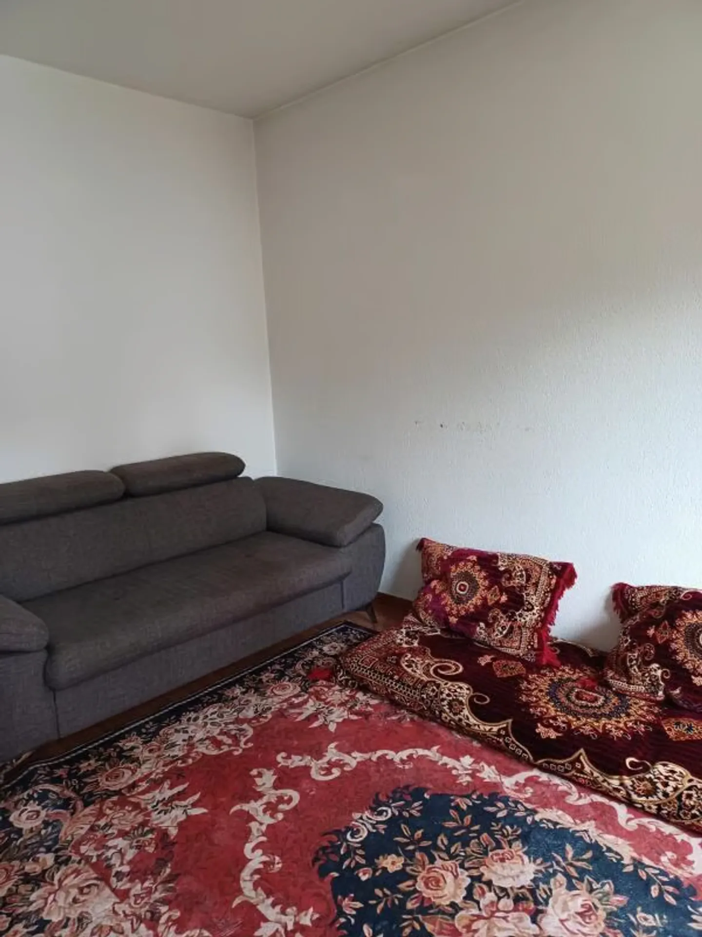Appartamento accogliente con 3 stanze in periferia - Foto 7 di 8