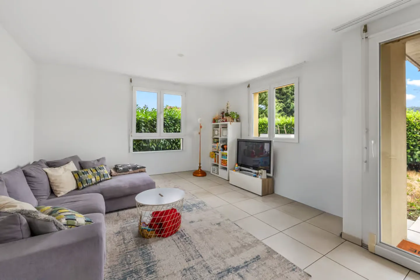Appartement lumineux de 4.5 pièces avec jardin à Léchelles - Photo 3 of 13