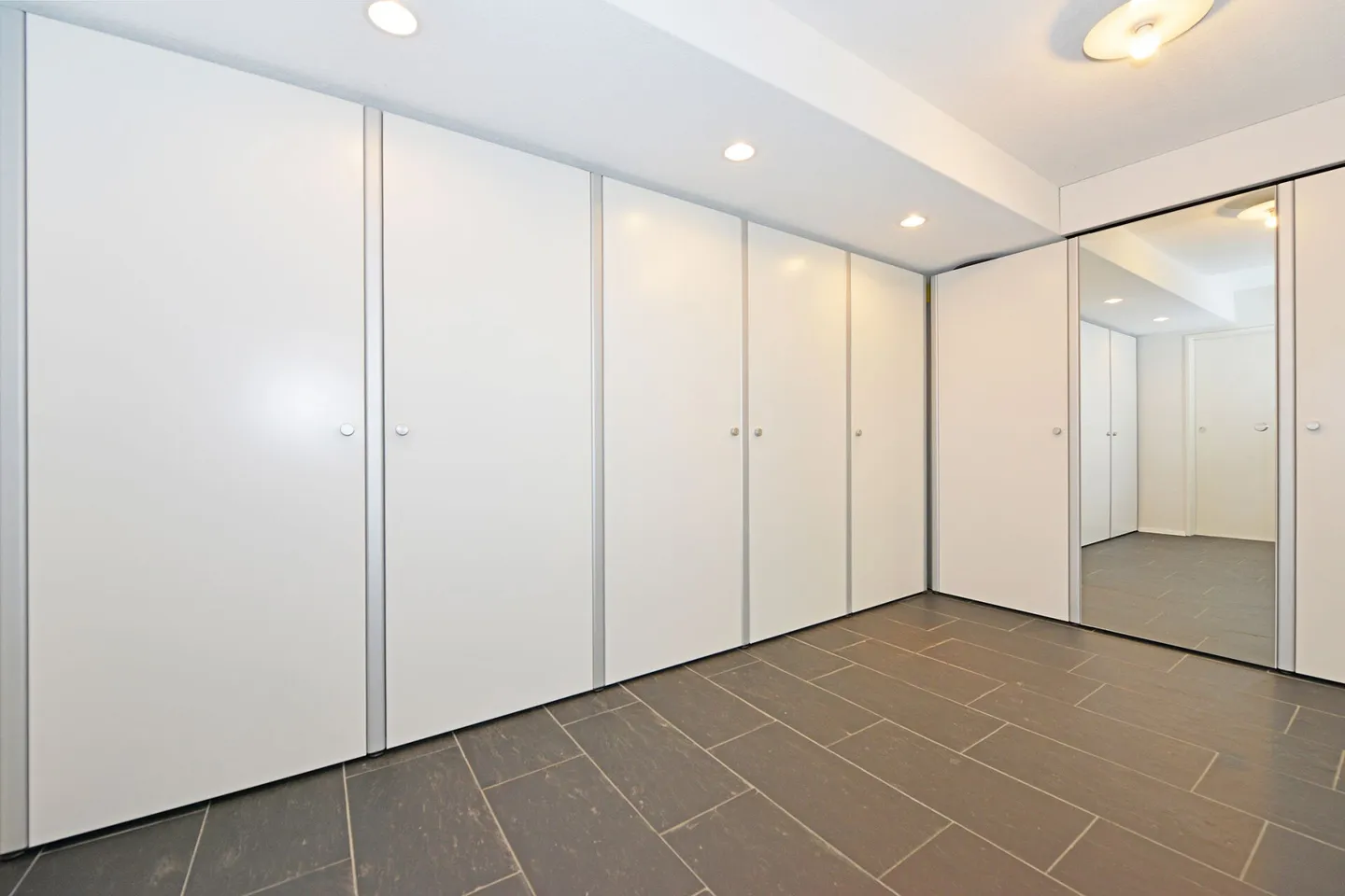 Charming Duplex with Alpine Views - Photo 18 of 22
