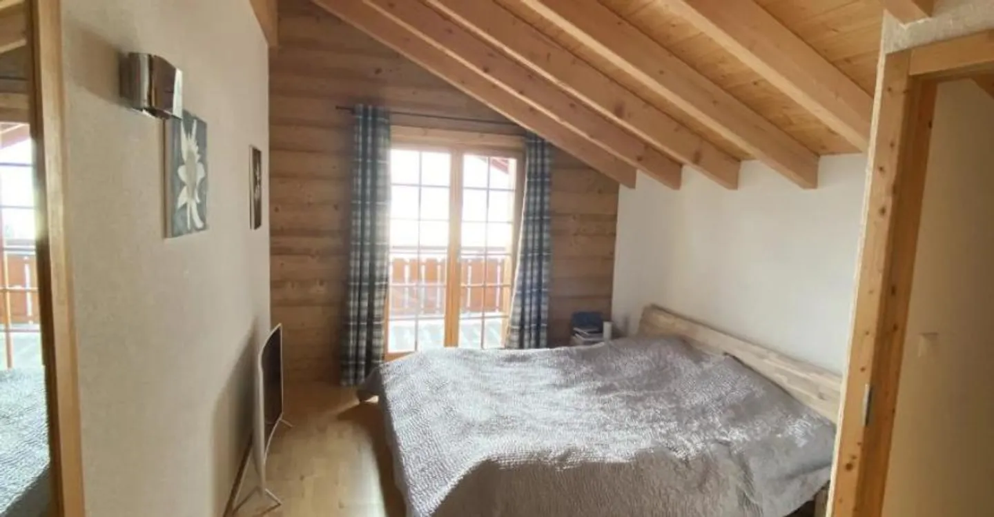 Duplex Apartment with Mountain View - Photo 4 of 8