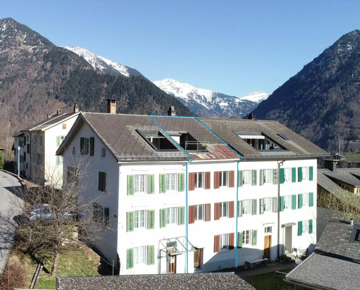 Maison de ville de 4 chambres avec appartement - Photo 2 sur 20