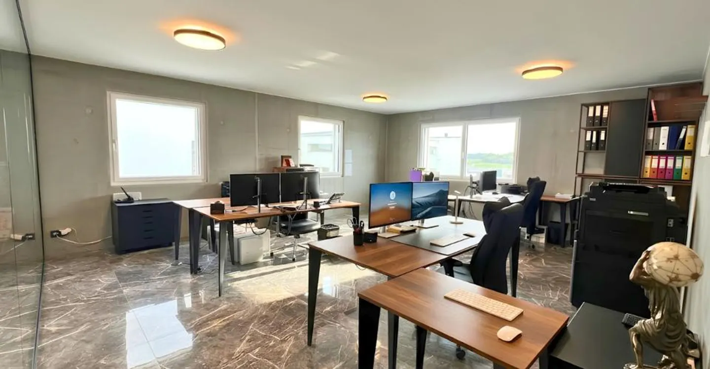Bureaux modernes à louer - Photo 2 sur 6