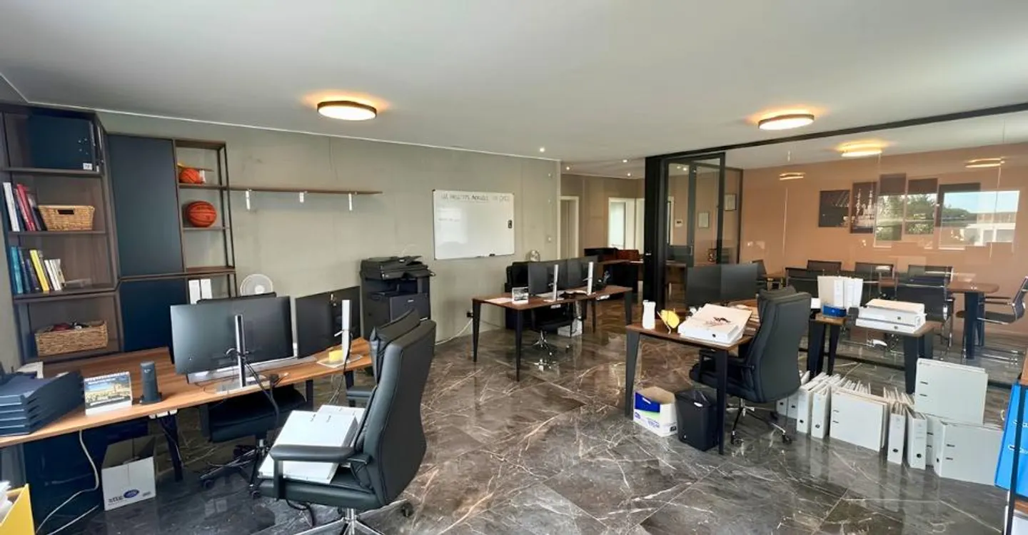 Bureaux modernes à louer - Photo 3 sur 6