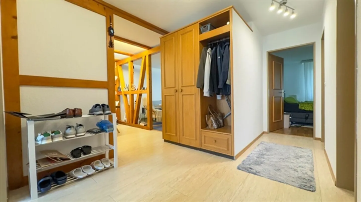 Appartamento 4.5 camere a buon mercato in una posizione tranquilla - Foto 5 di 11