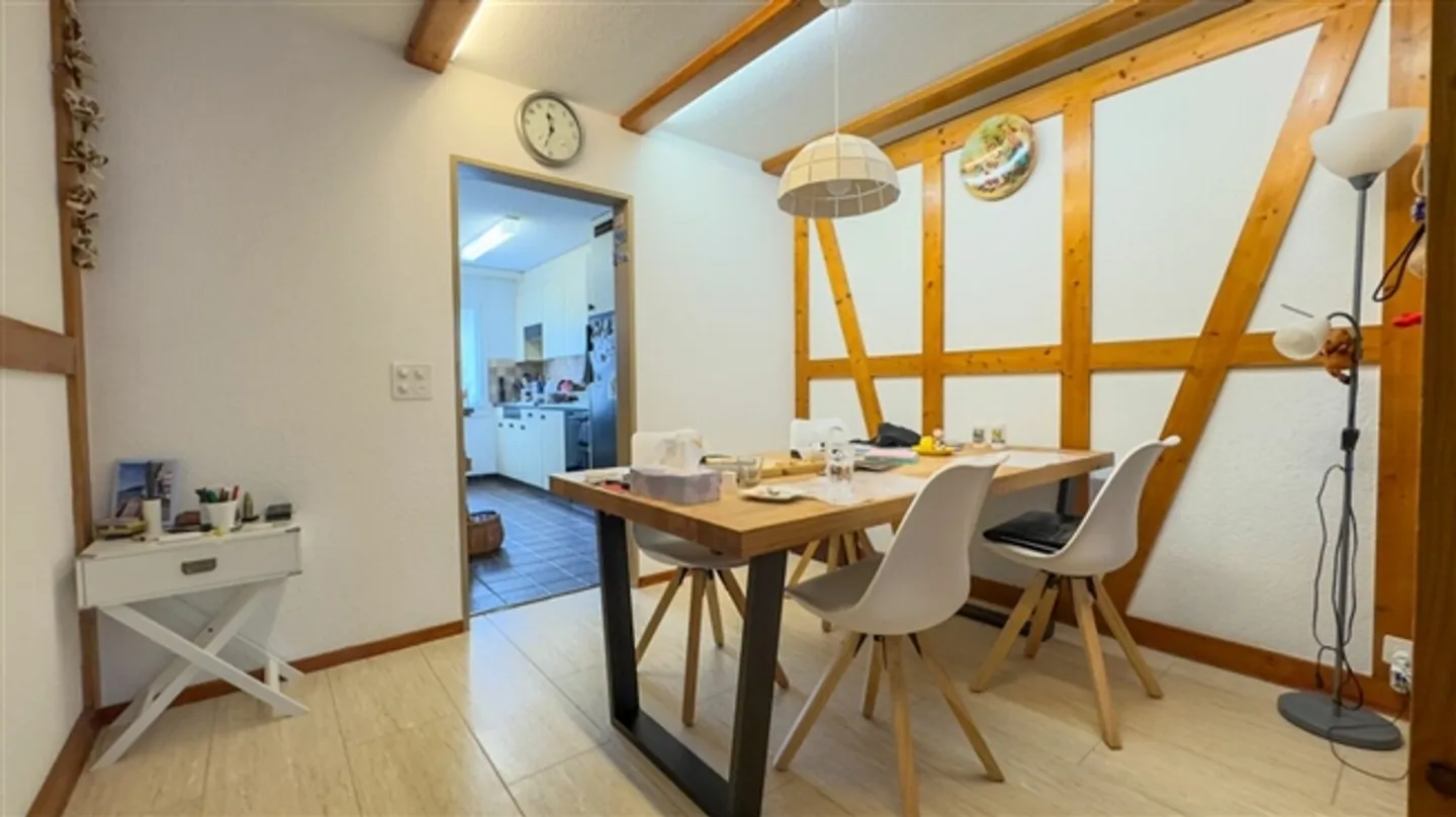 Appartamento 4.5 camere a buon mercato in una posizione tranquilla - Foto 6 di 11