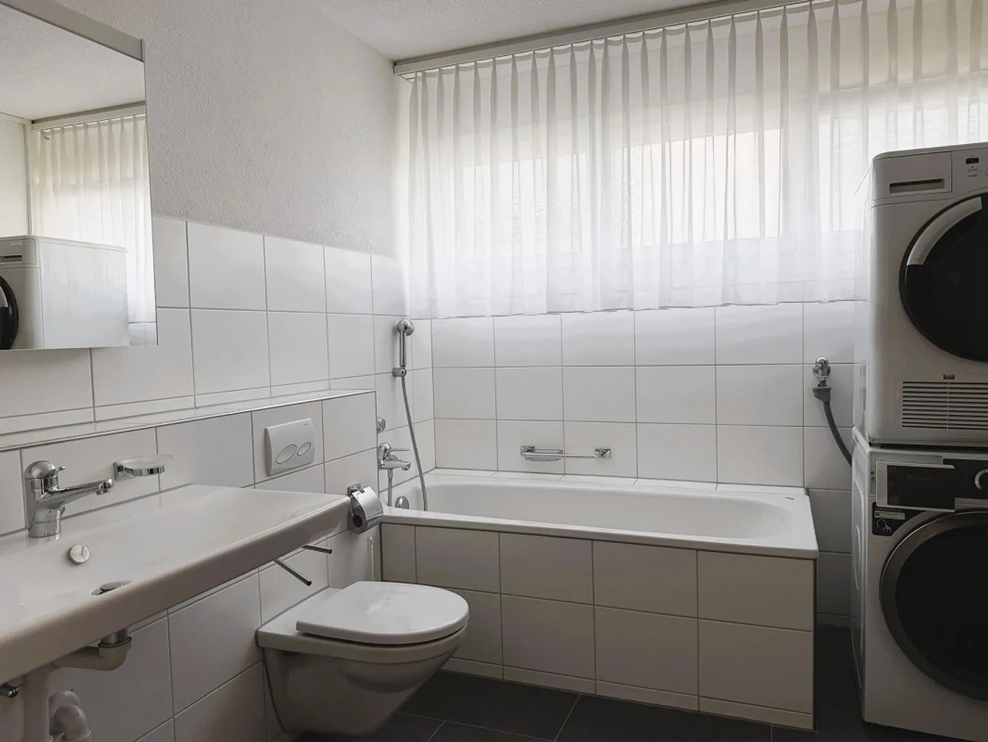 Appartement spacieux et très bien entretenu, bien situé dans le quartier d'Oberdorf - Photo 8 sur 14