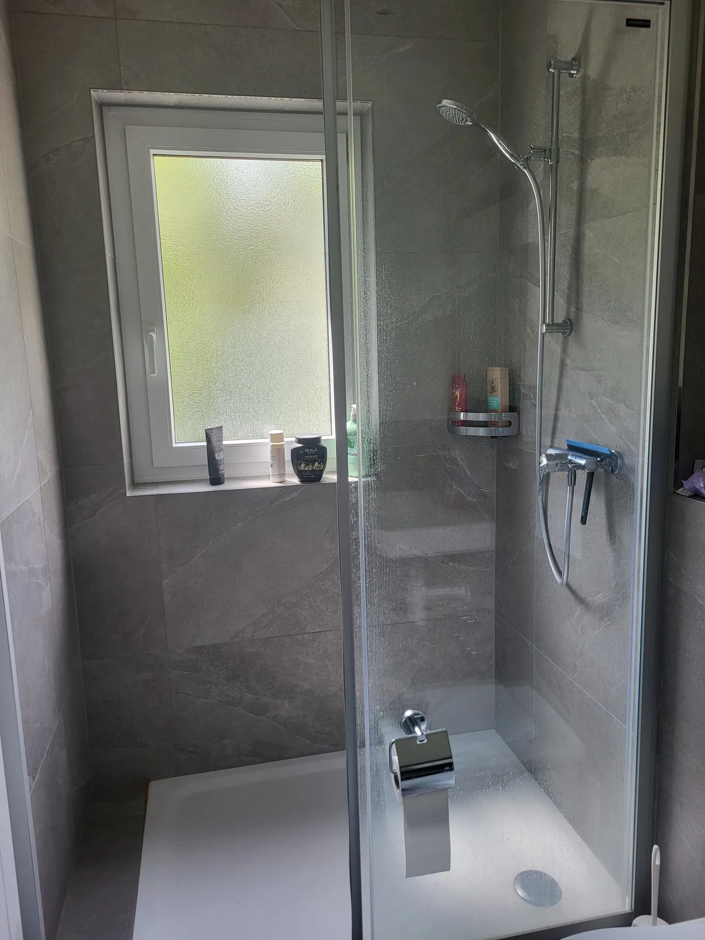 Bright 3-room apartment with balcony on General-Dufour-Strasse in Biel - Photo 2 of 3