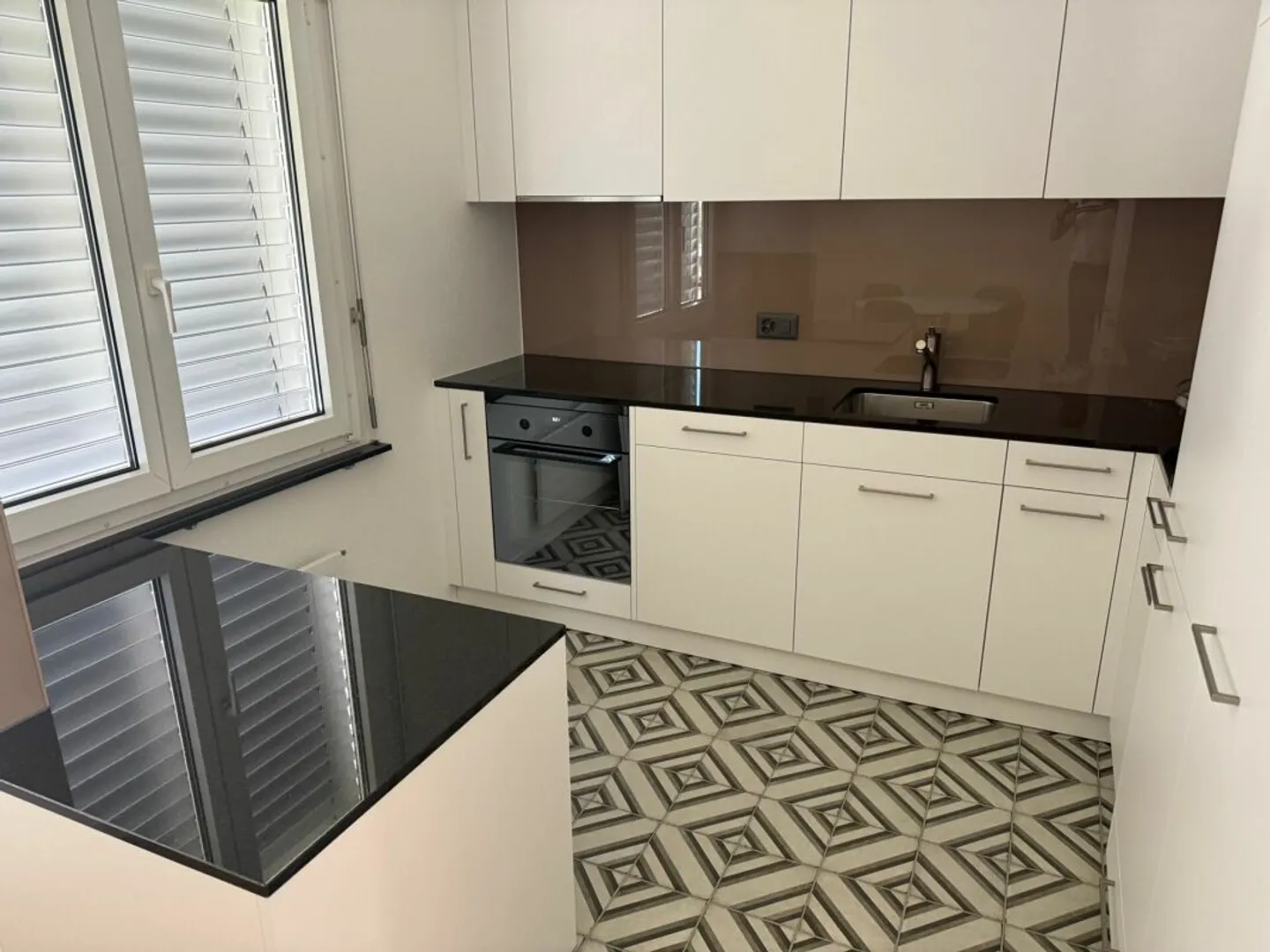 Neuwertige Wohnung (renoviert für CHF 115'000.-) mit Lift an ruhiger Lage - Foto 6 di 19