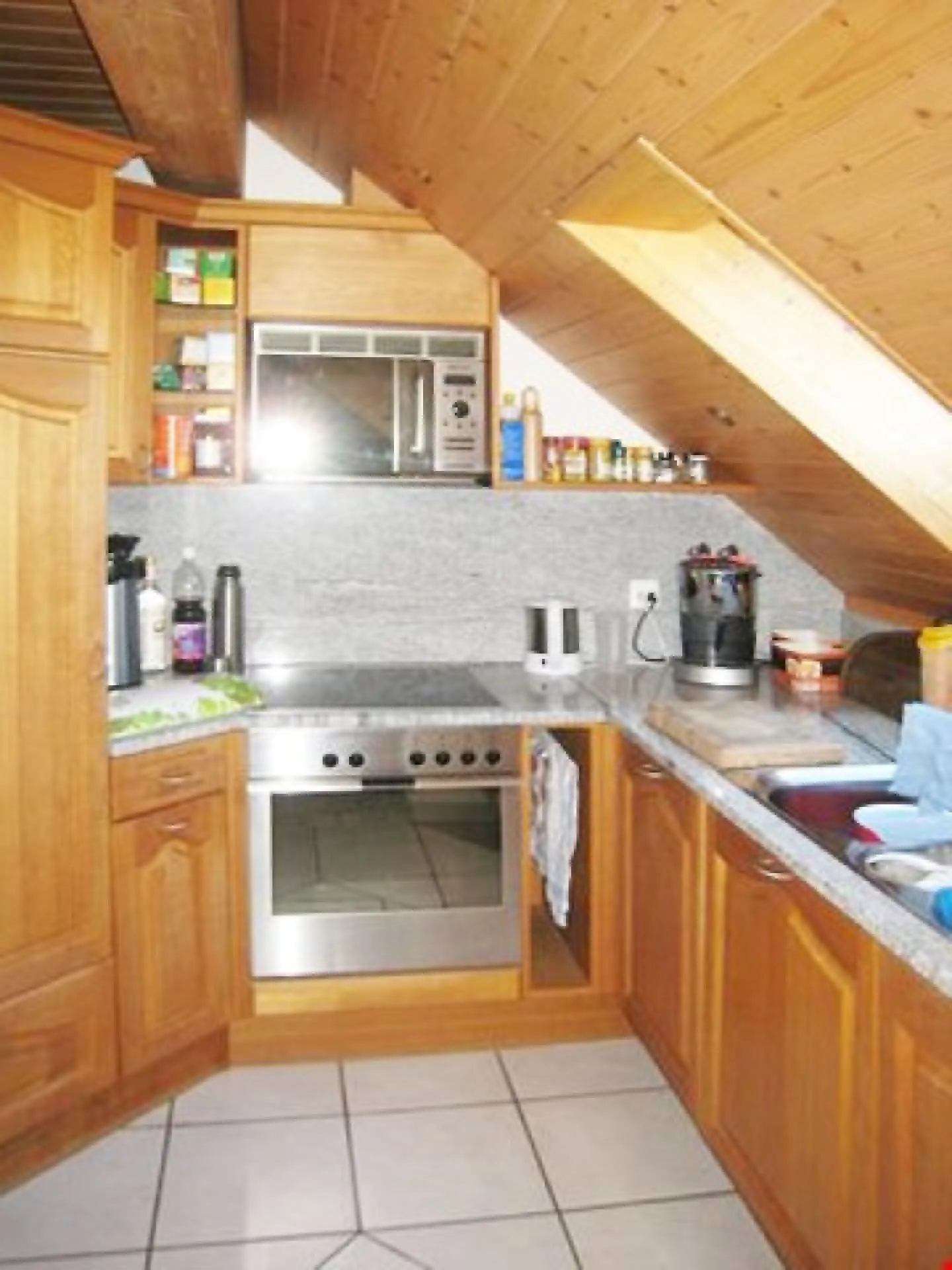 Bellissimo, accogliente e molto attraente appartamento mansardato - Foto 8 di 13