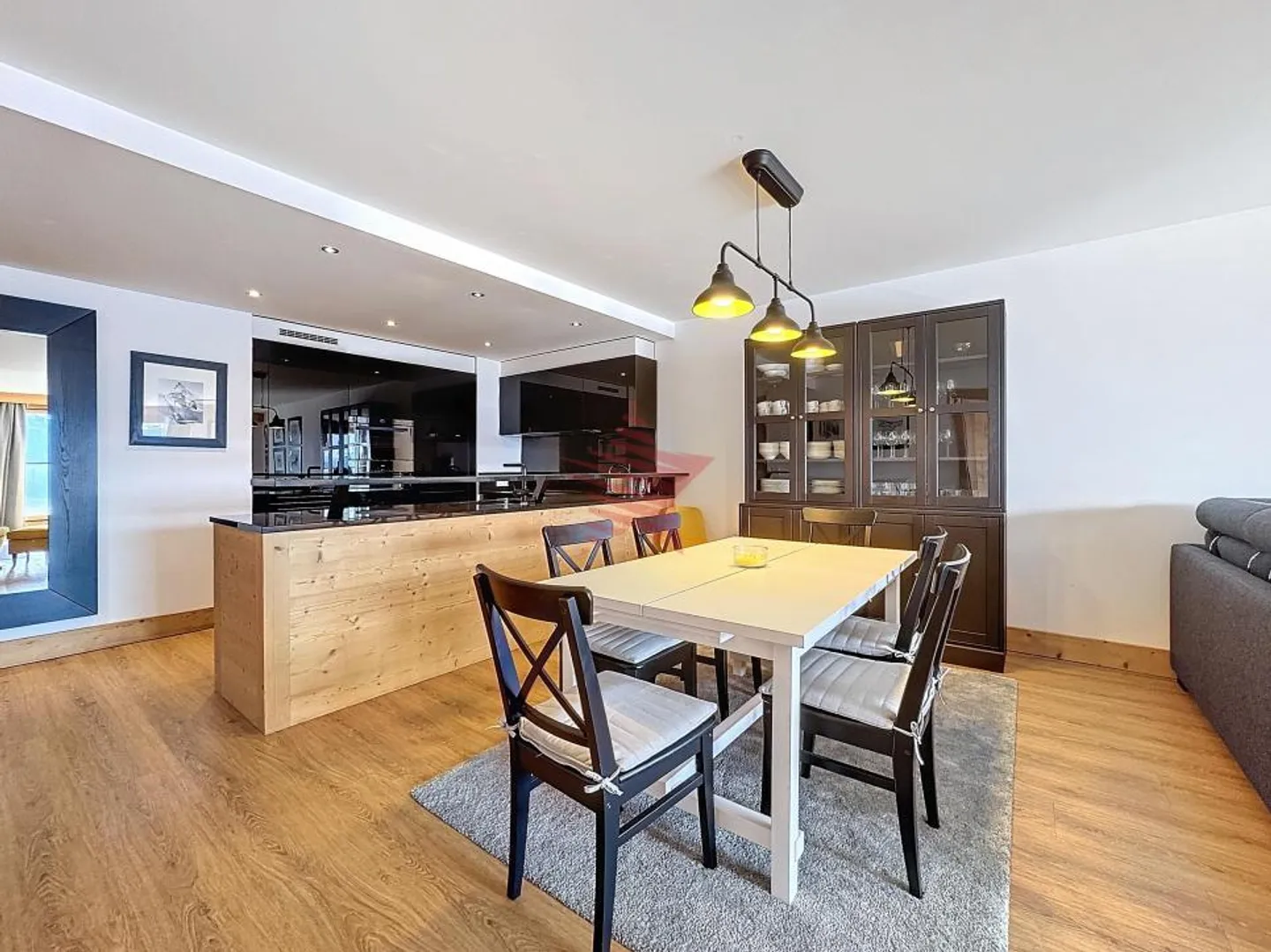 Prachtvolle 4.5-Zimmer-Wohnung aus dem Jahr 2016 - Foto 4 von 10