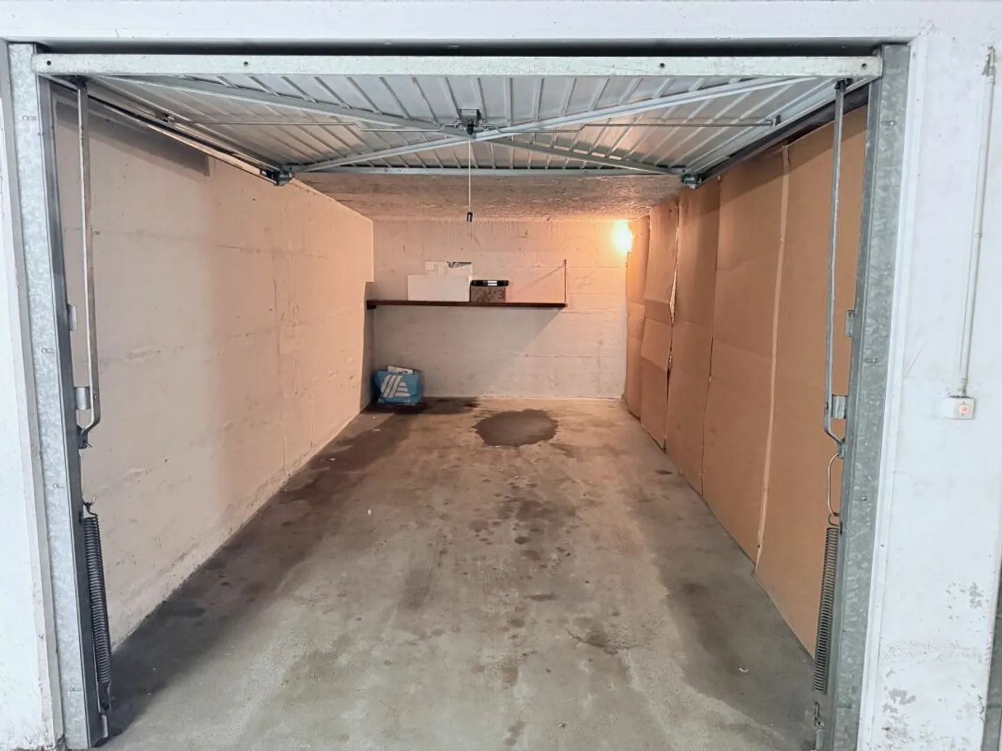 Neuwertige Wohnung (renoviert für CHF 115'000.-) mit Lift an ruhiger Lage - Foto 19 di 19