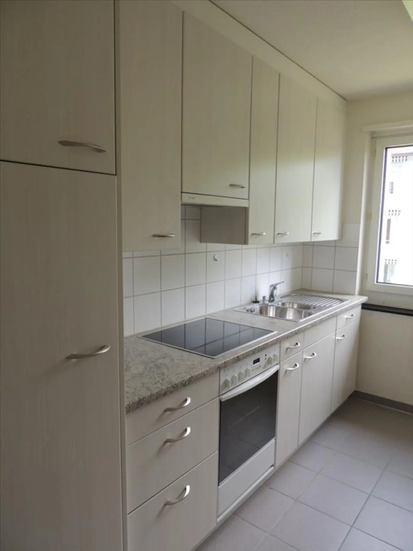 RENT WITHOUT DEPOSIT - In the village center of Küsnacht - Photo 3 of 4