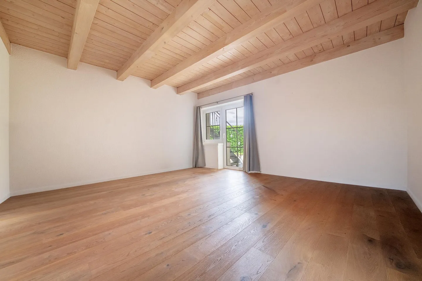 Unique 3.5-room ground floor apartment in Belp - Photo 5 of 11