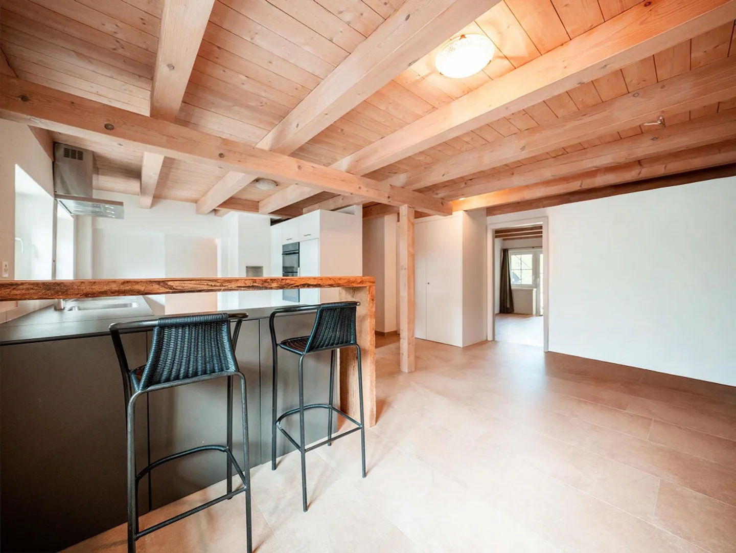 Unique 3.5-room ground floor apartment in Belp - Photo 7 of 11