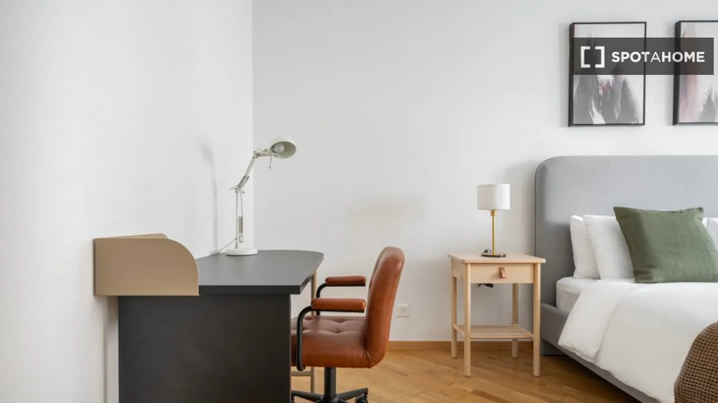 Discover, visit, and rent your new home online with complete confidence. - Photo 9 of 16