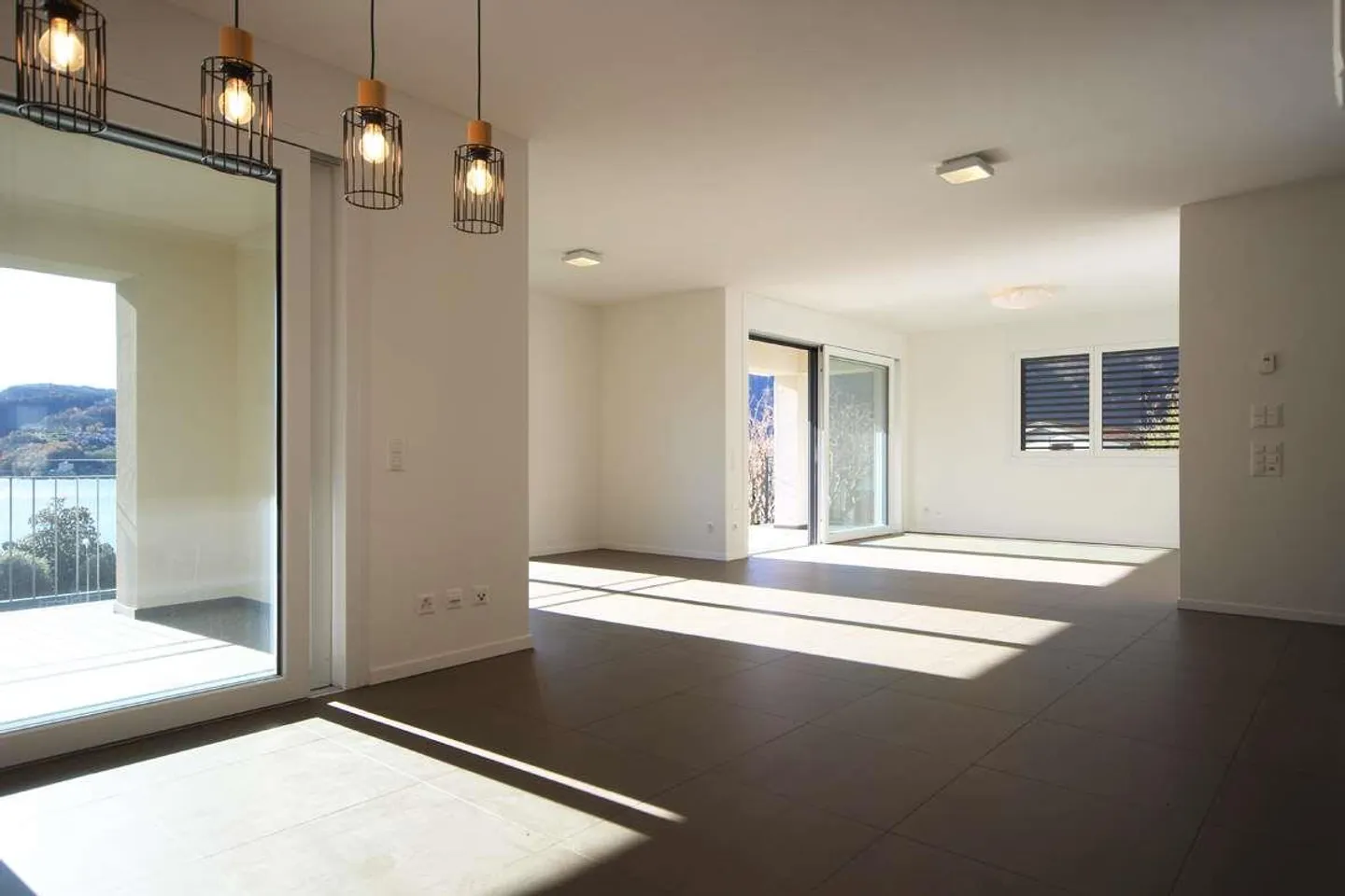 Morcote: renovated house with lake view - Photo 5 of 13