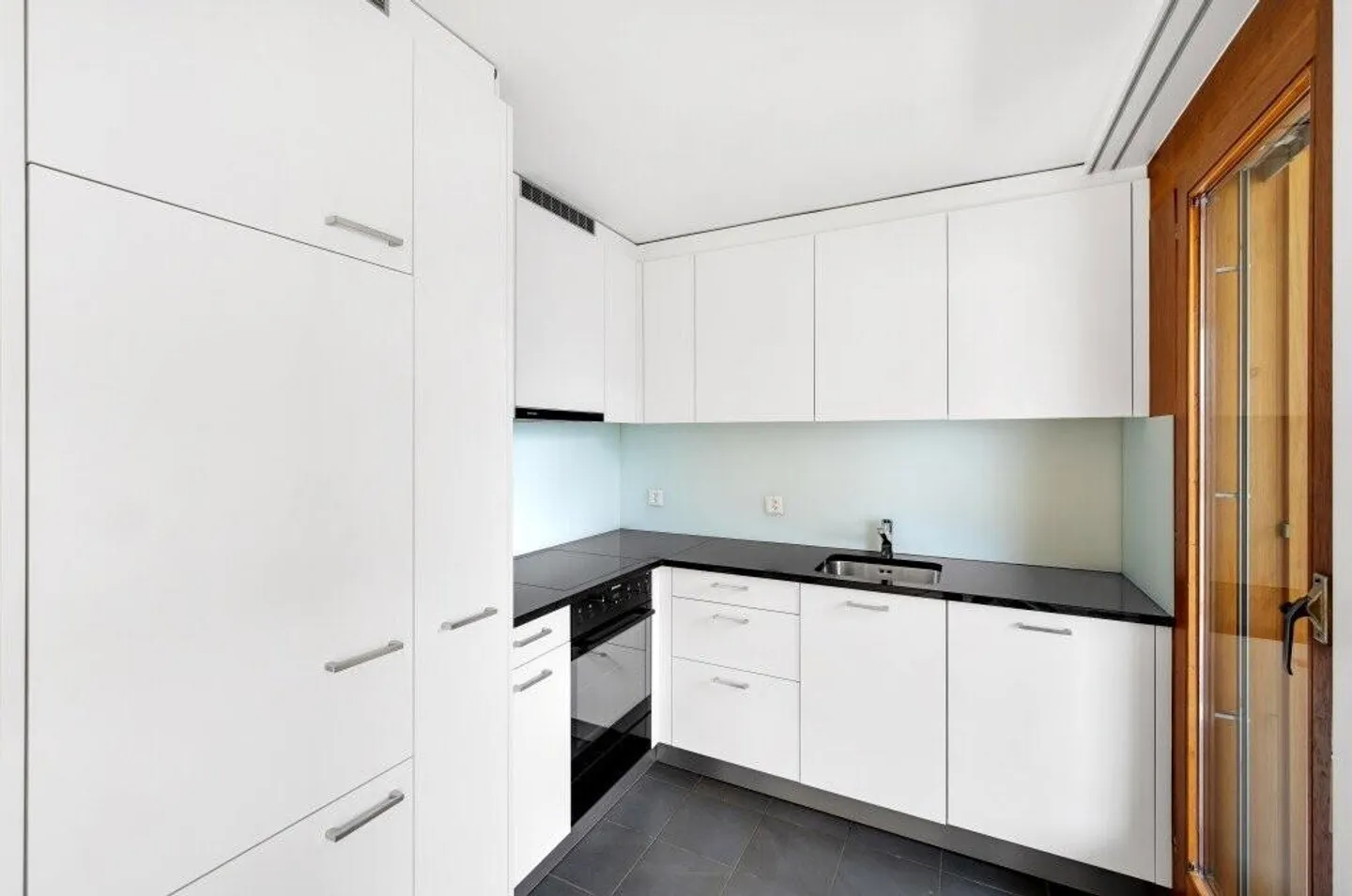 helle Wohnung - Foto 2 von 10