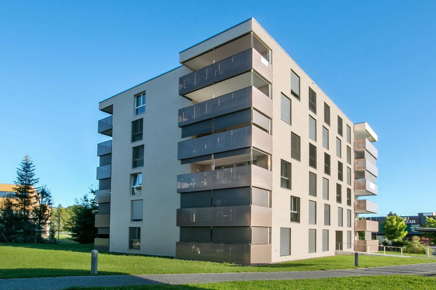 Helles Apartment in der Nähe aller Annehmlichkeiten - Foto 1 von 5