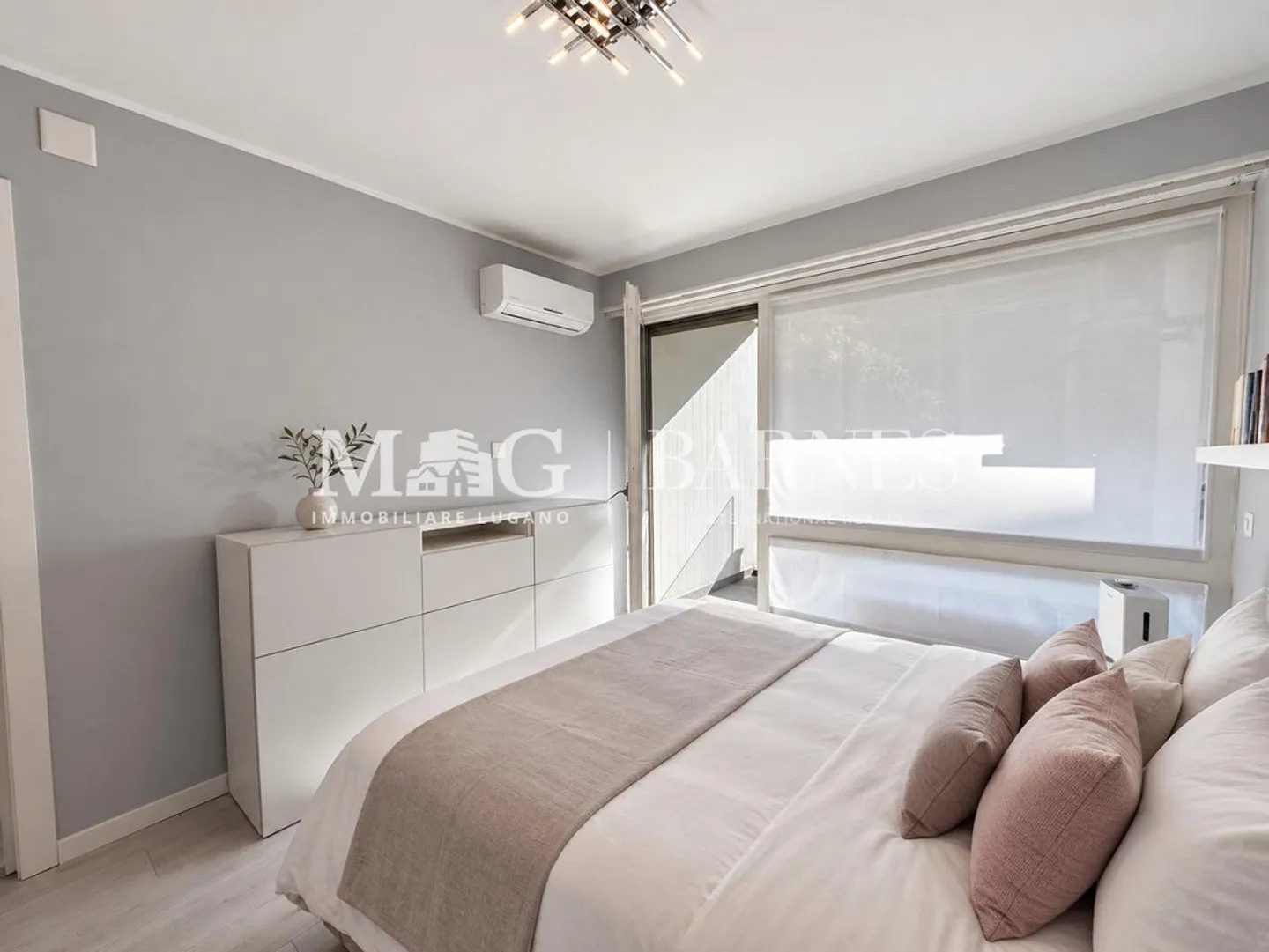 Appartamento ristrutturato con vista lago - Foto 9 di 12