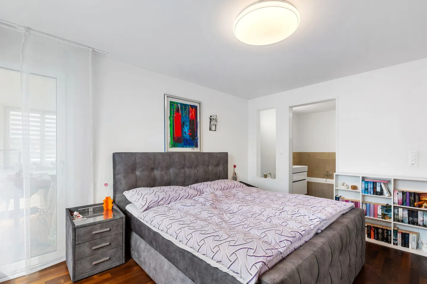 Modern 4.5-room apartment with mountain view - Photo 9 of 13