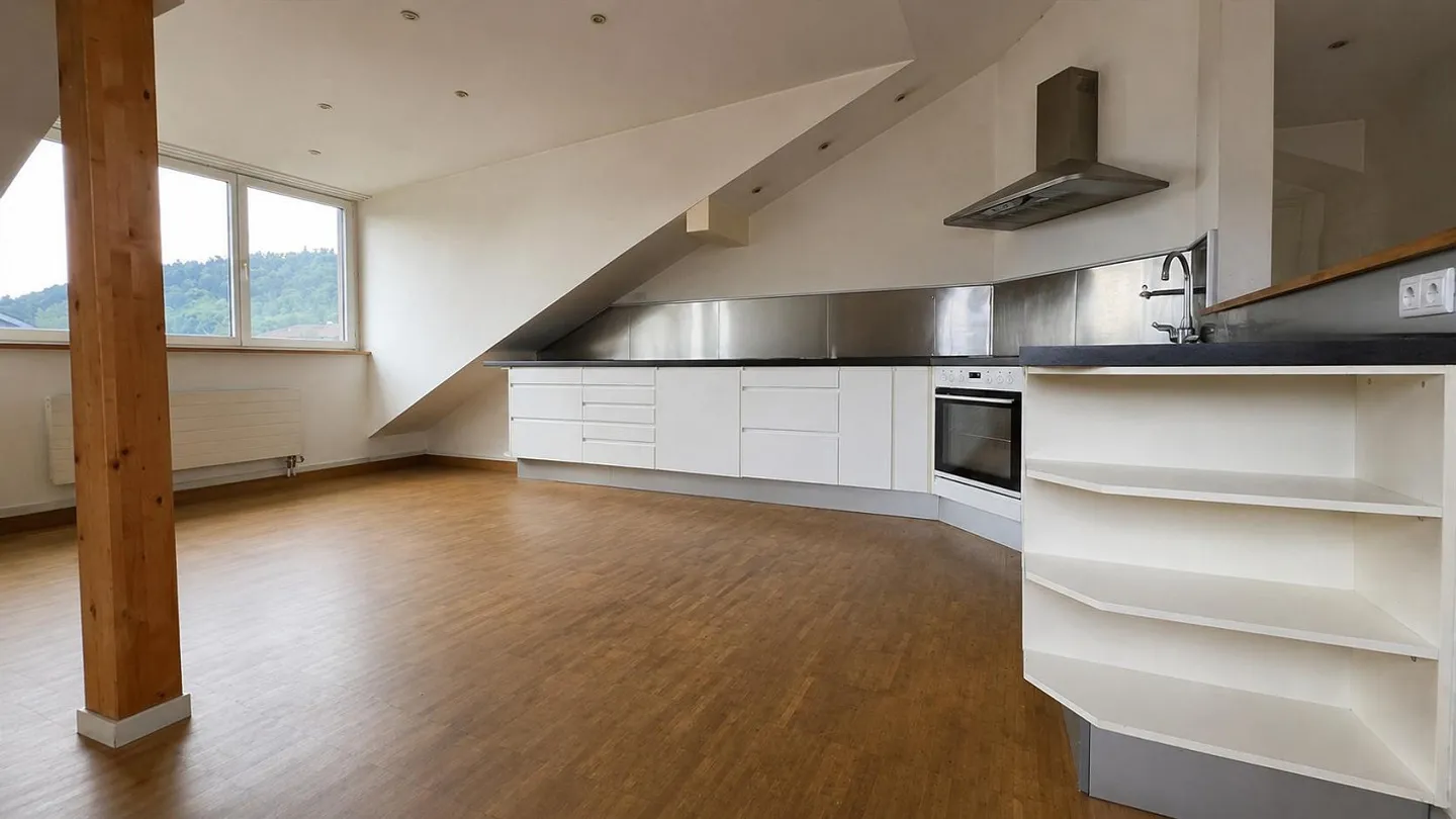 Charmante Dachgeschosswohnung in Winterthur - Foto 3 von 7