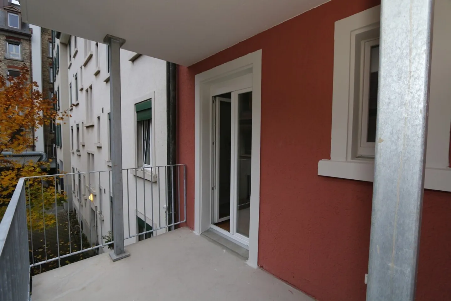 Appartamento elegante con 2 camere da letto e balcone, fascino dell'edificio storico in una posizione centrale vicino a Manesseplatz - Foto 6 di 7