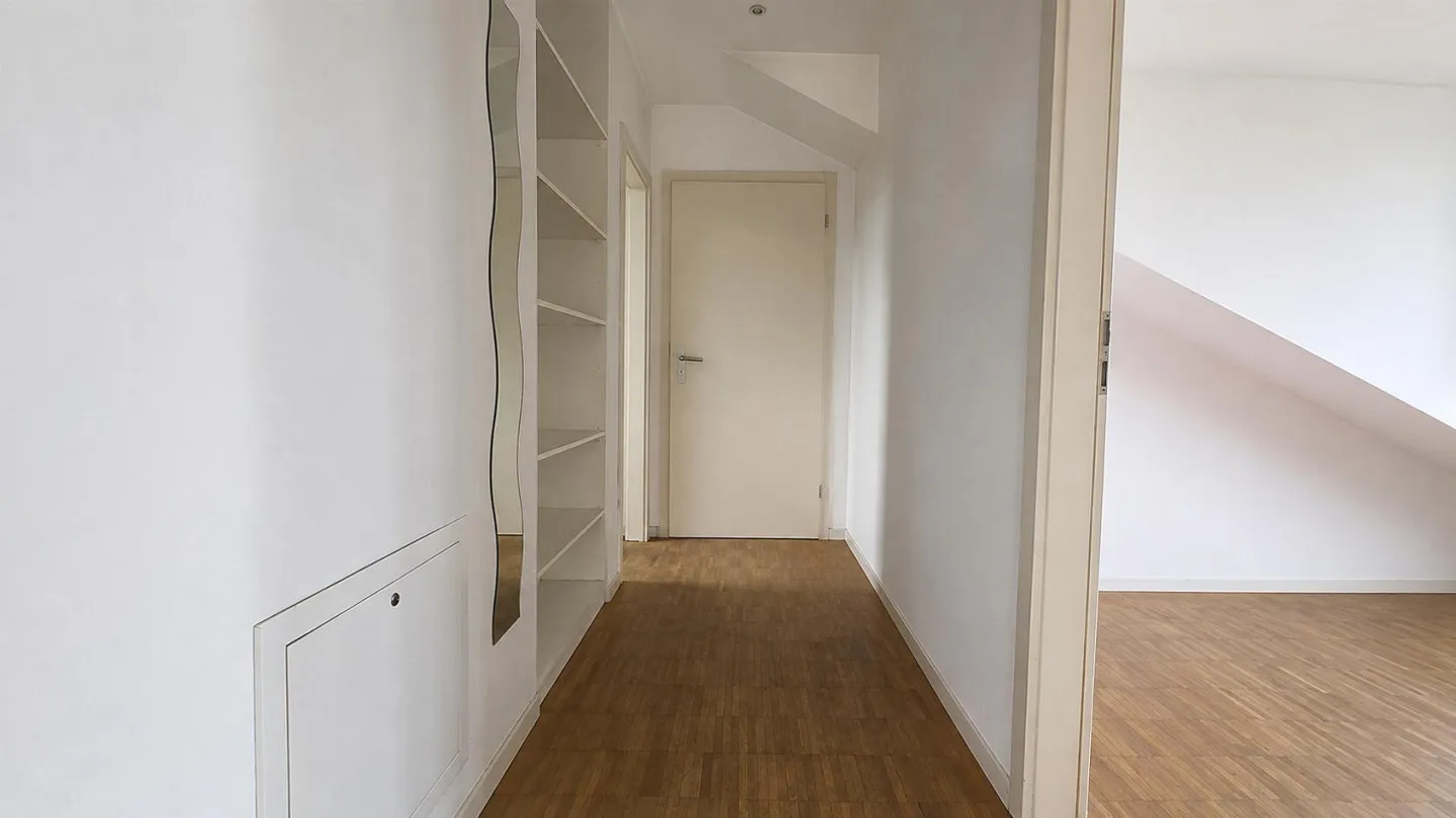 Charmante Dachgeschosswohnung in Winterthur - Foto 6 von 7