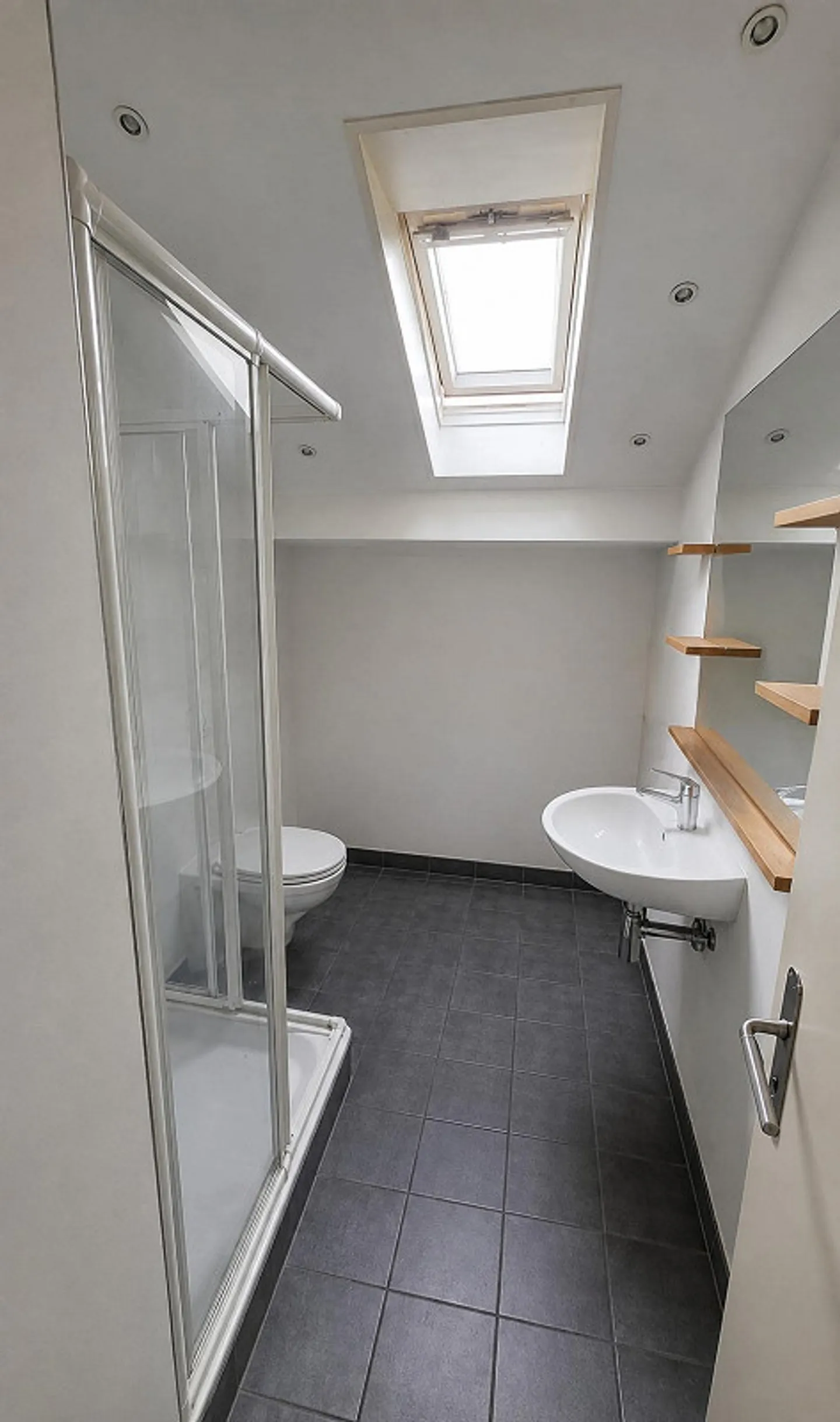 Charmante Dachgeschosswohnung in Winterthur - Foto 7 von 7