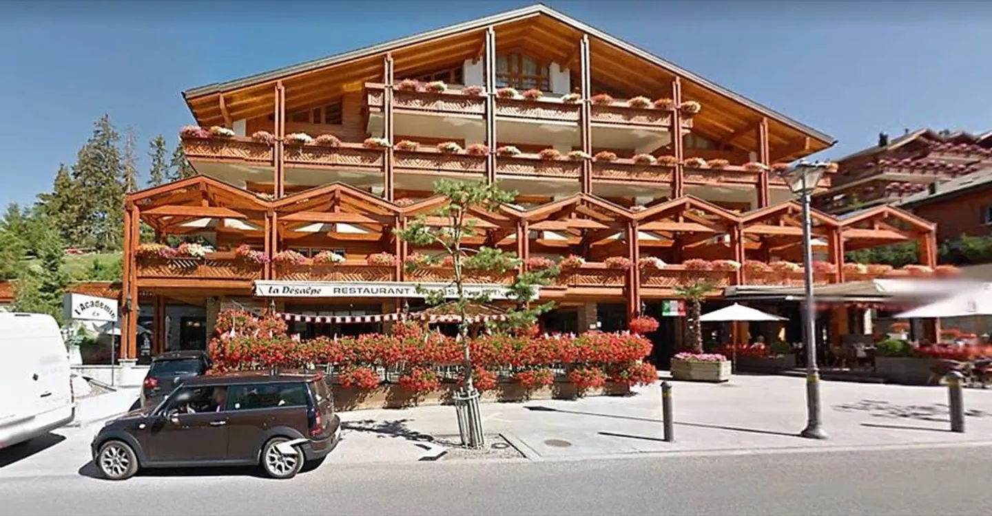 Espace Commercial à Crans-Montana - Photo 1 sur 6