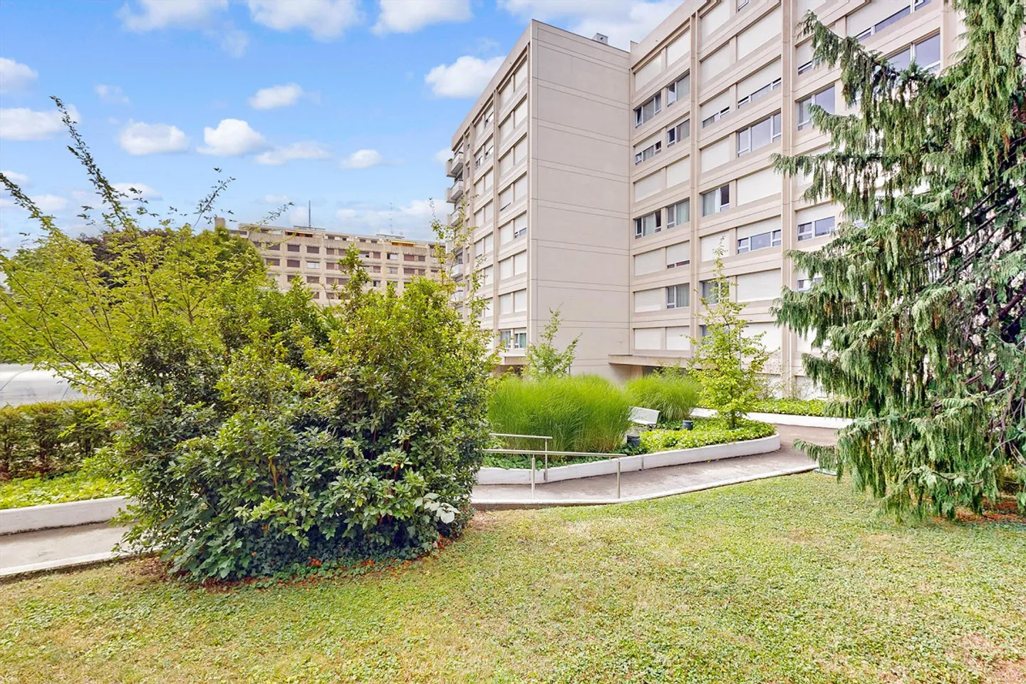 Il tuo nuovo appartamento di fronte al Parc Trembley! - Foto 2 di 4