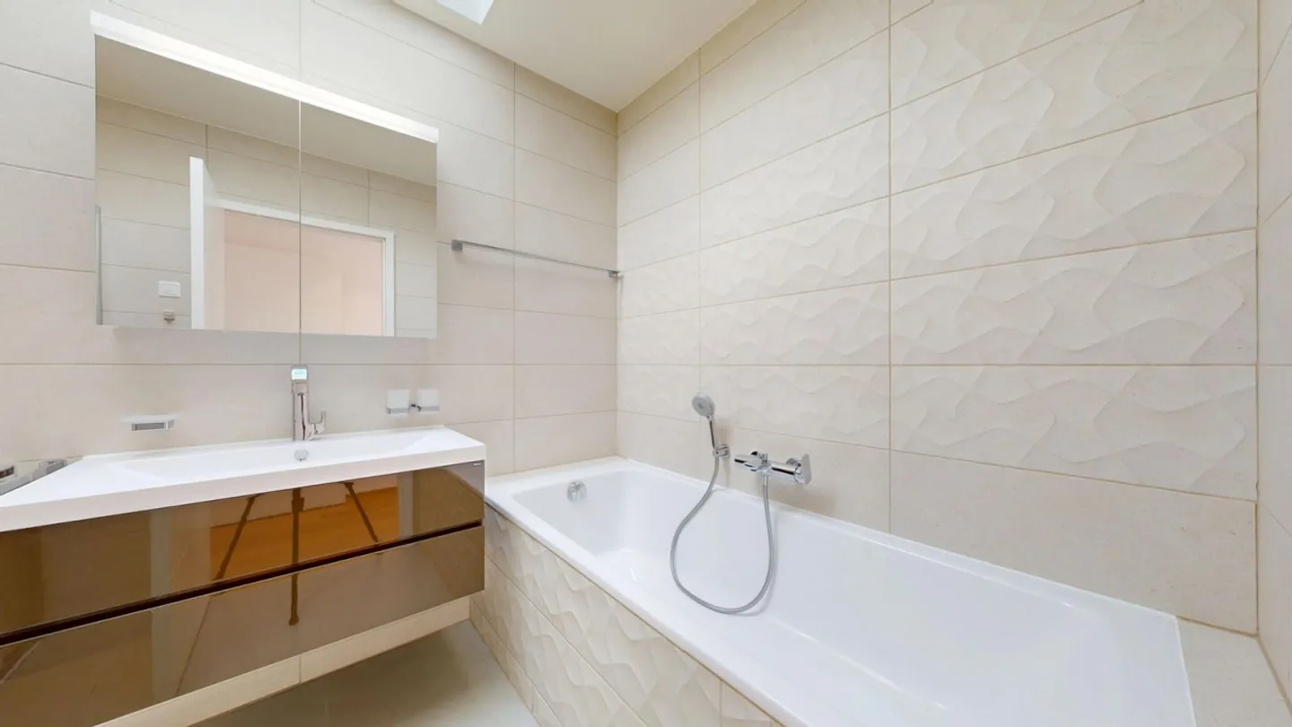 Villa contemporanea con vista lago - Foto 9 di 13