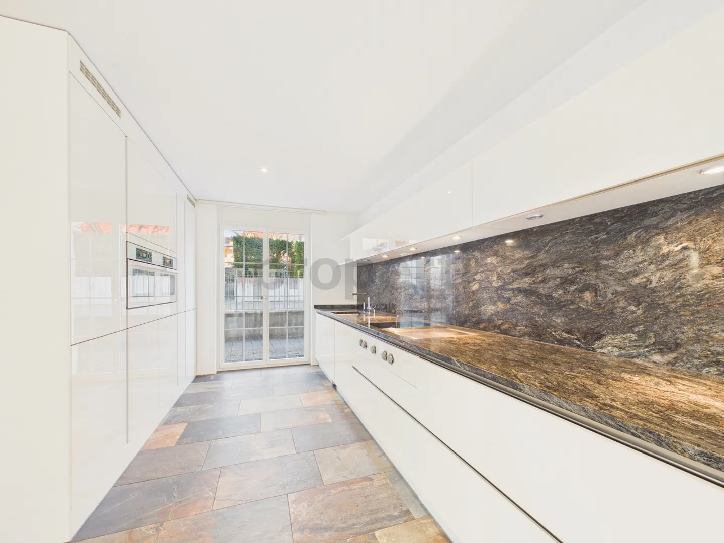 Modern 5.5-Room Duplex House in Würenlos - Photo 5 of 13