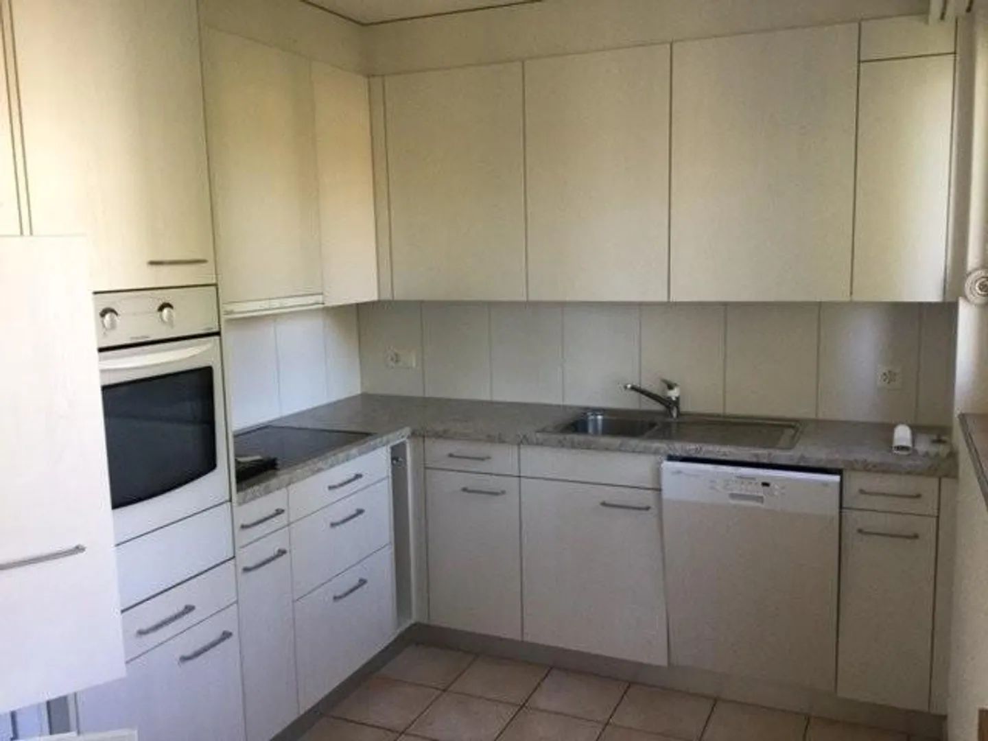 Zone résidentielle calme et ensoleillée dans le vert - Photo 5 sur 8