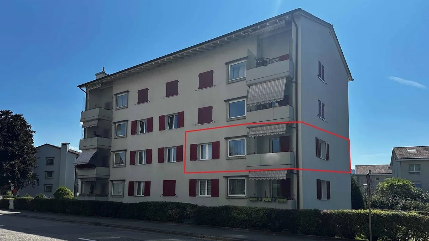 Appartamento centrale di 3 locali con balcone e posto auto - Foto 9 di 10