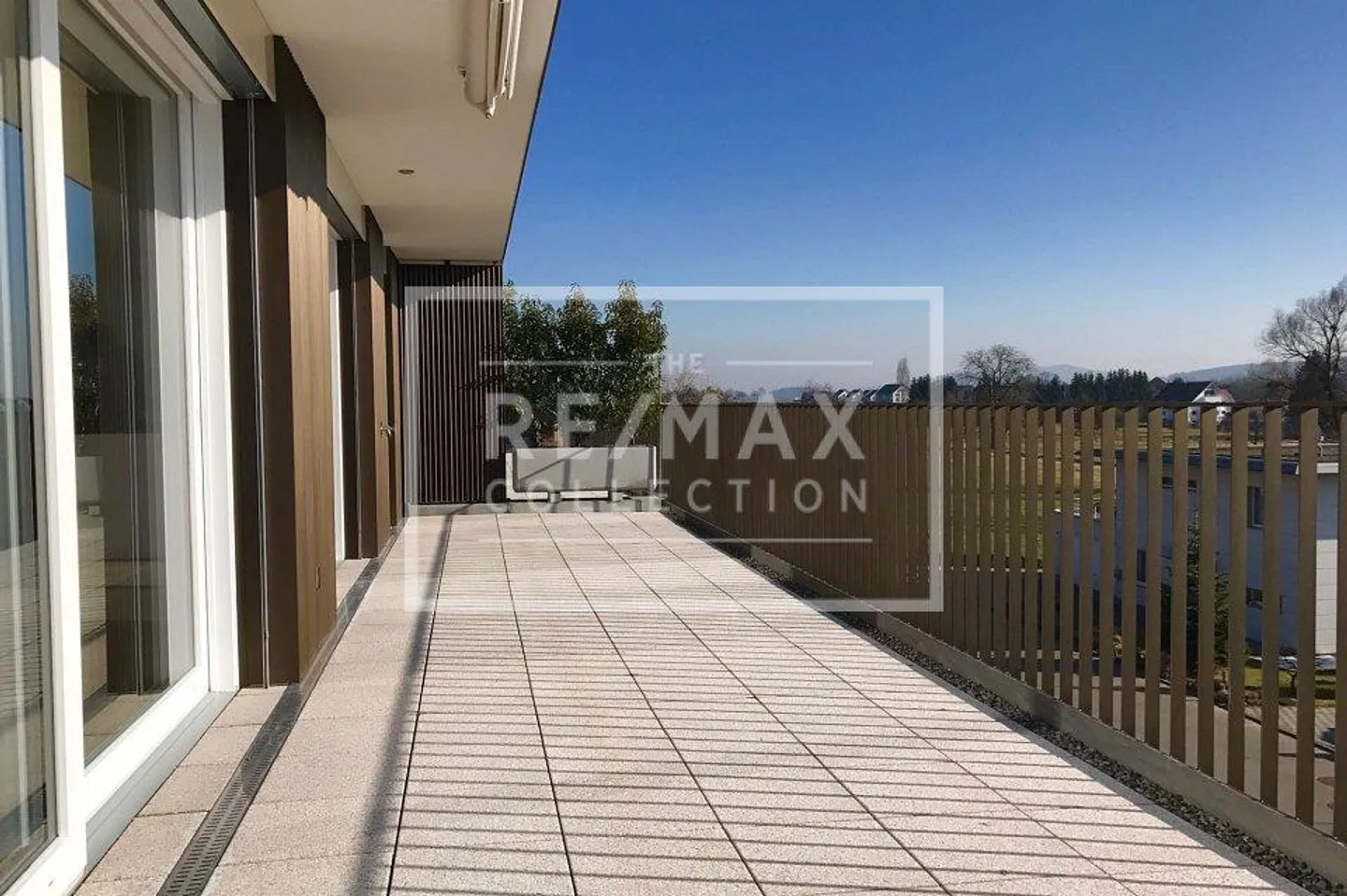 Attico moderno, luminoso e tranquillo di 3,5 locali con ampia terrazza - Foto 10 di 13