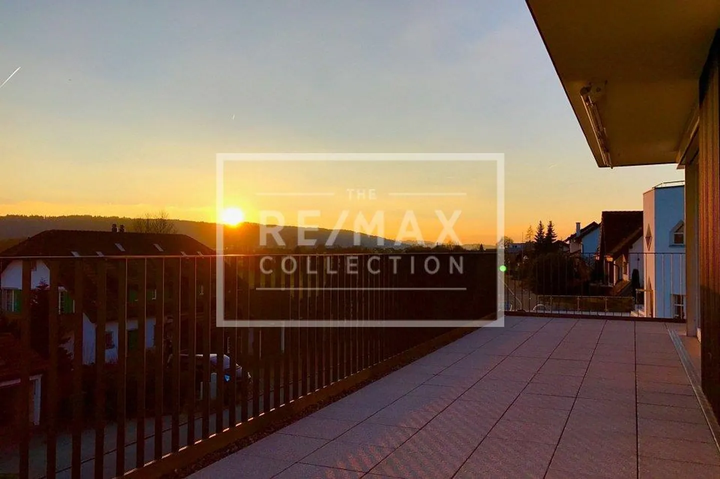 Attico moderno, luminoso e tranquillo di 3,5 locali con ampia terrazza - Foto 11 di 13