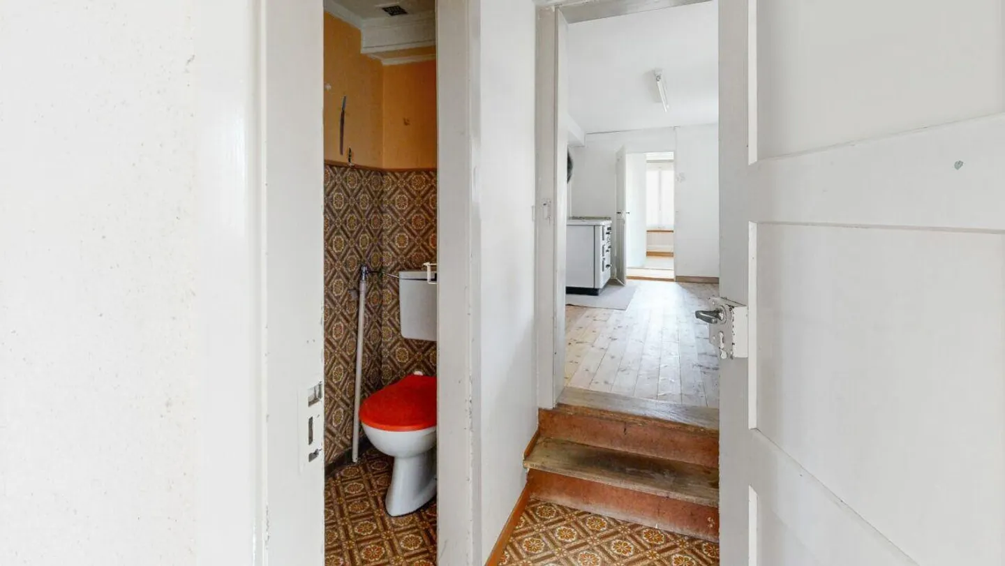 Casa a due generazioni con potenziale nel villaggio di Liesberg - Foto 27 di 30