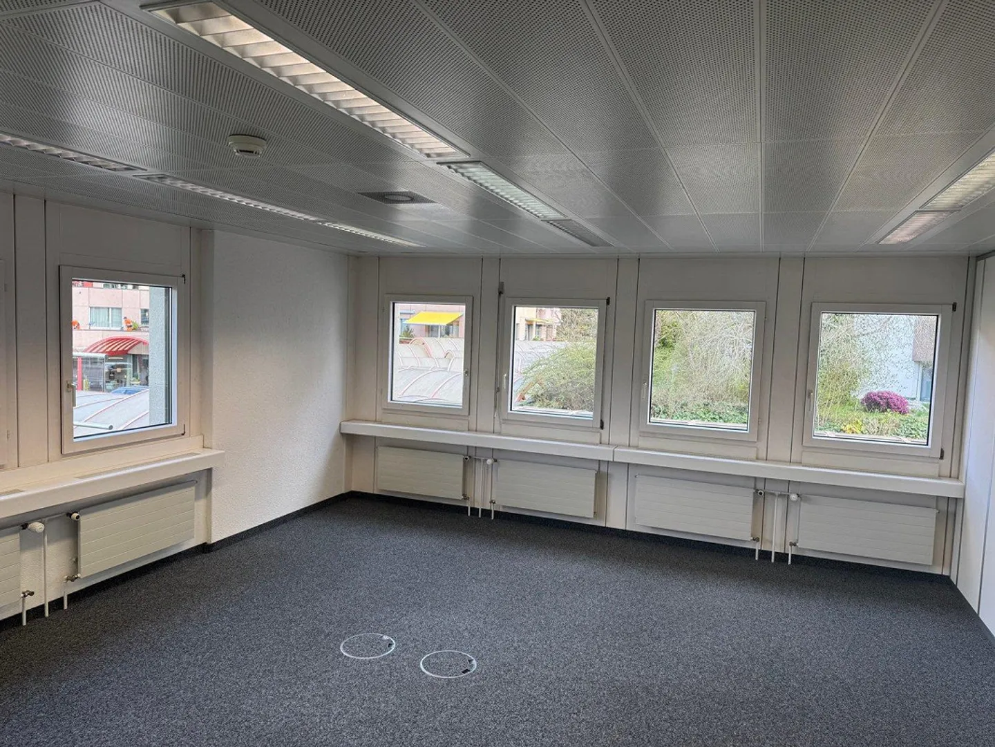 Ufficio spazioso di 255 m² con uffici individuali separati in affitto - Foto 5 di 10