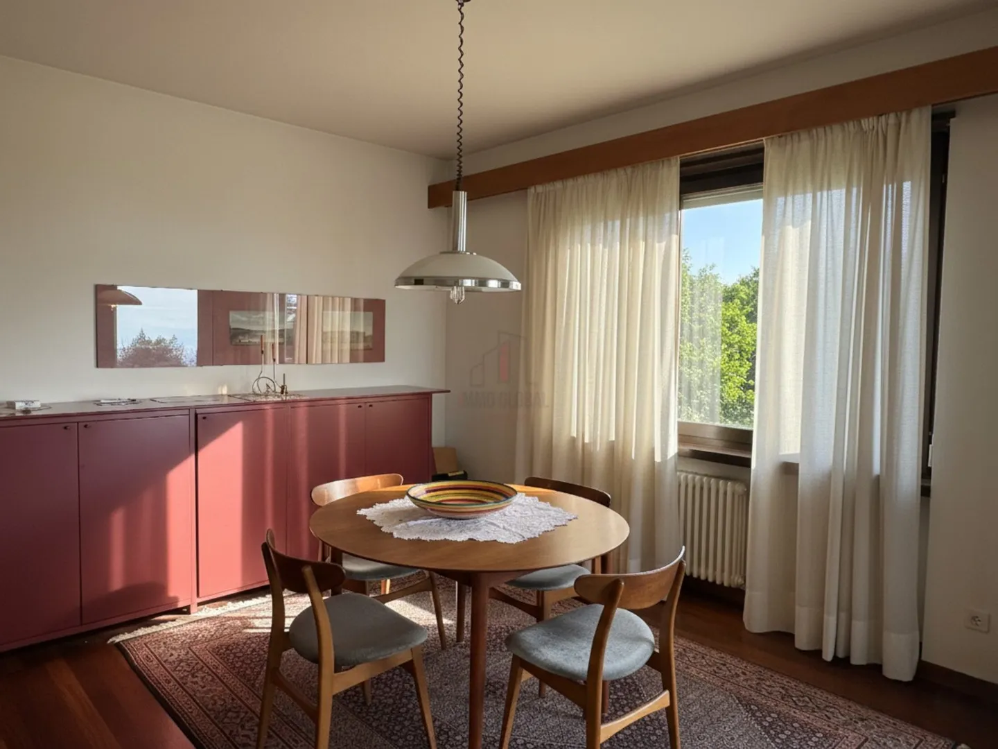 Your home with a large garden and breathtaking view - Photo 5 of 10