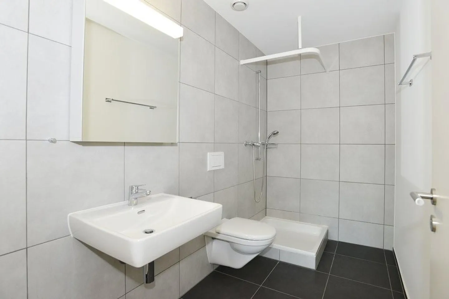 Appartamento moderno e confortevole di 4,5 stanze - Foto 7 di 9