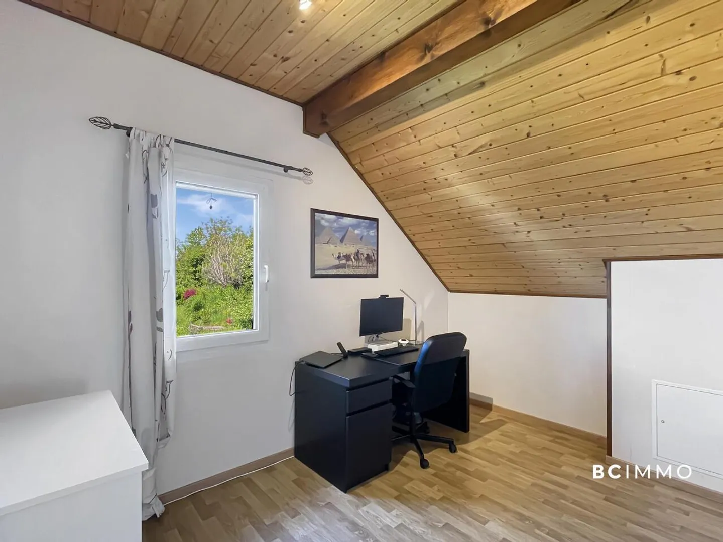 Spacious and Bright Detached House | Exclusivity BC IMMO - Photo 9 of 13