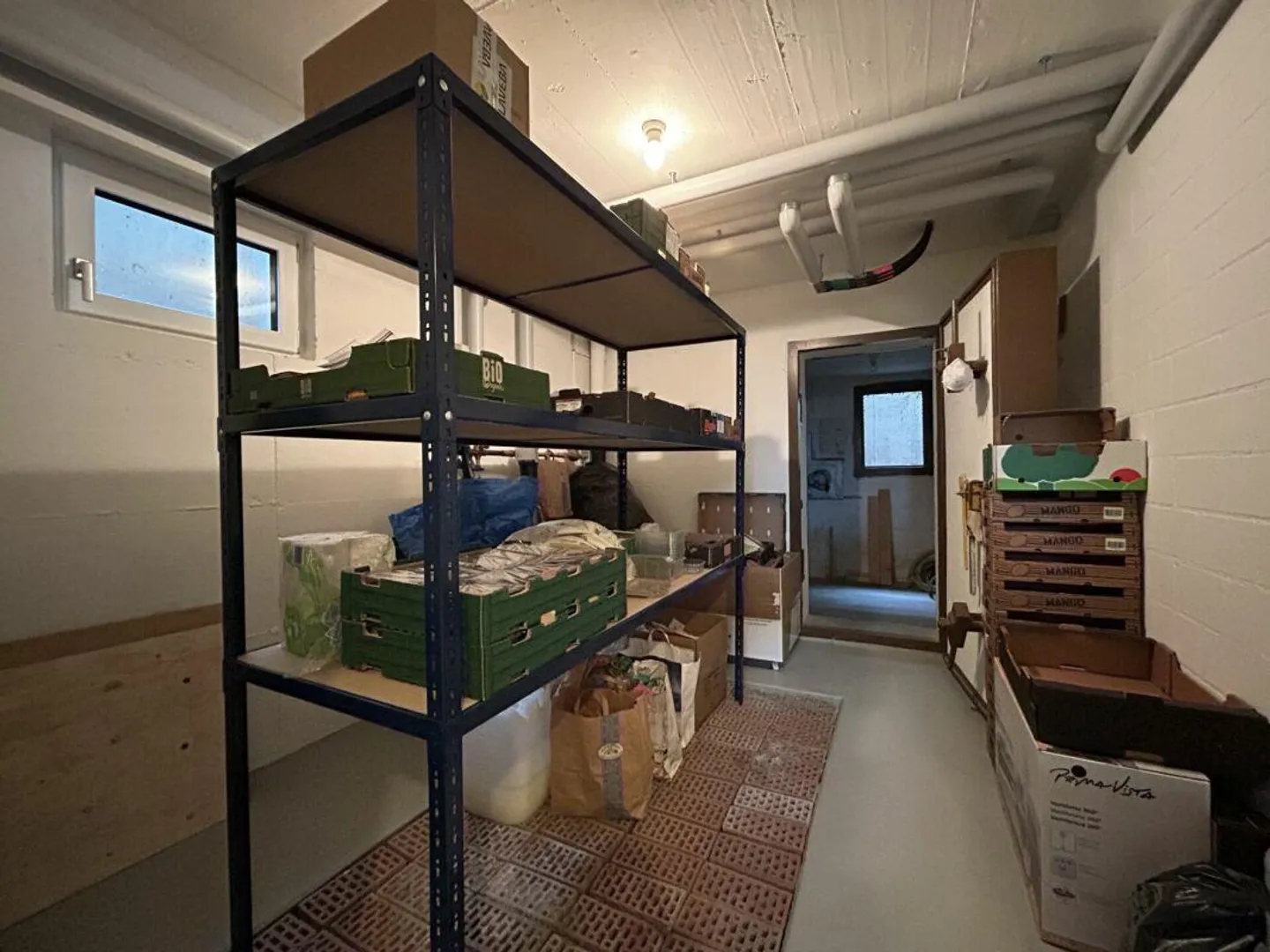 Renovated 5.5-Room Single-Family House - Photo 11 of 12